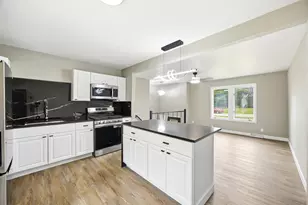 8320 Phyllis Rd, Rockford, IL 61108 - Photo 8