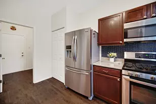439 Bay Tree Cir, Vernon Hills, IL 60061 - Photo 8