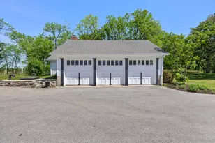 332 Old Sutton Rd, Barrington Hills, IL 60010 - Photo 56