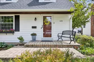 635 S Catherine Ave, La Grange, IL 60525 - Photo 2