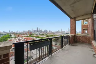 811 W 15th Pl, Chicago, IL 60608 - Photo 2
