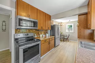 6314 Hillcrest Rd, Cary, IL 60013 - Photo 10