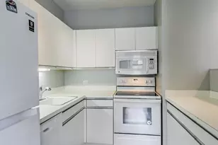 2343 N Greenview Ave, Chicago, IL 60614 - Photo 8
