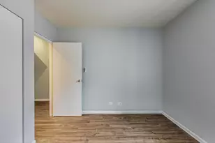 2343 N Greenview Ave, Chicago, IL 60614 - Photo 14