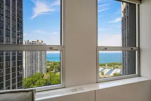 2626 N Lakeview Ave, Chicago, IL 60614 - Photo 12