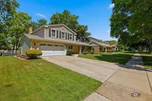 619 E Bauer Rd, Naperville, IL 60563 - Photo 2