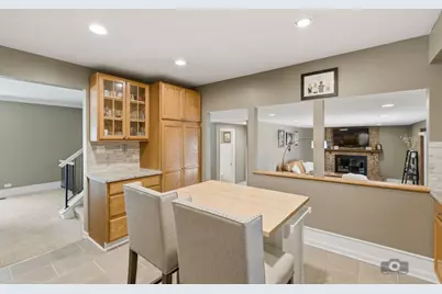 619 E Bauer Road, Naperville, IL 60563 - Photo 10