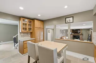 619 E Bauer Rd, Naperville, IL 60563 - Photo 10