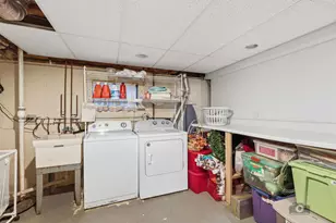 619 E Bauer Rd, Naperville, IL 60563 - Photo 20