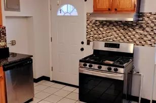 827 E 48th St, Chicago, IL 60615 - Photo 2