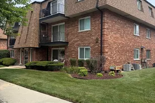 10707 S Keating Ave, Oak Lawn, IL 60453 - Photo 1