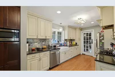 827 S Arlington Heights Road, Arlington Heights, IL 60005 - Photo 14