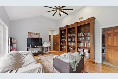 827 S Arlington Heights Road, Arlington Heights, IL 60005 - Photo 18