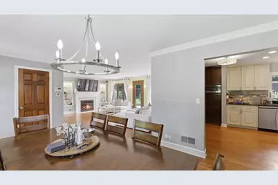 827 S Arlington Heights Road, Arlington Heights, IL 60005 - Photo 12
