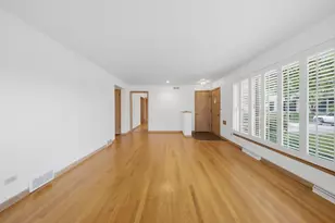 2912 Old Glenview Rd, Wilmette, IL 60091 - Photo 4