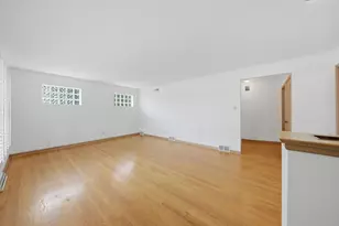 2912 Old Glenview Rd, Wilmette, IL 60091 - Photo 6