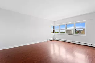 4920 N Marine Dr, Chicago, IL 60640 - Photo 2