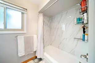 365 W Myrick Ave, Addison, IL 60101 - Photo 20