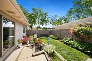 365 W Myrick Ave, Addison, IL 60101 - Photo 36