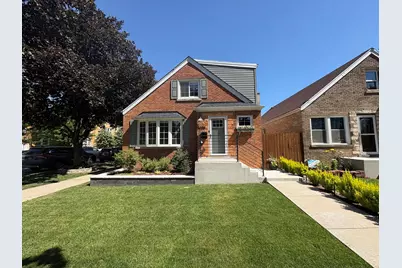 5058 W Wrightwood Avenue, Chicago, IL 60639 - Photo 2
