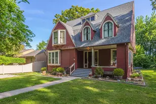 407 W Grove St, Pontiac, IL 61764 - Photo 2