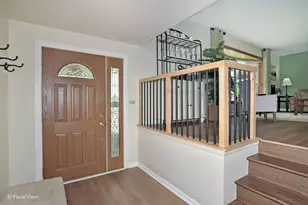 565 Concord Ave, South Elgin, IL 60177 - Photo 2