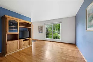 901 Portsmouth Dr, Island Lake, IL 60042 - Photo 10