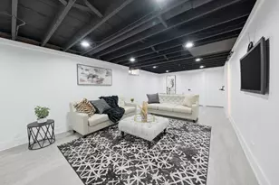 9417 S Lowe Ave, Chicago, IL 60620 - Photo 16