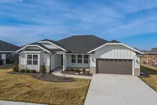 1009 Spring St, Manteno, IL 60950 - Photo 2
