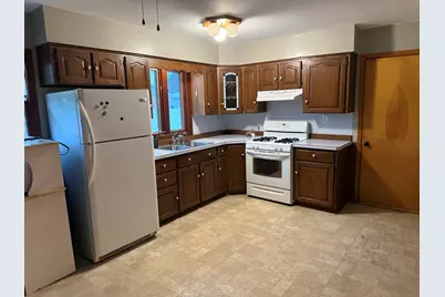 1421 25th Street, Peru, IL 61354 - Photo 4