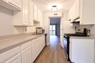 1990 Tall Oaks Dr, Aurora, IL 60505 - Photo 8