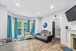 3521 W 64th St, Chicago, IL 60629 - Photo 2
