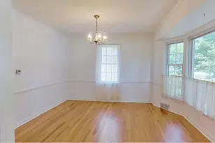622 N President St, Wheaton, IL 60187 - Photo 10