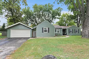 9020 Shady Ln, Wonder Lake, IL 60097 - Photo 2