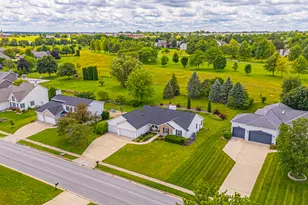 1207 E Ironwood Cc Dr, Normal, IL 61761 - Photo 4