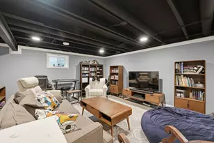 1503 Haise Ln, Elk Grove Village, IL 60007 - Photo 28