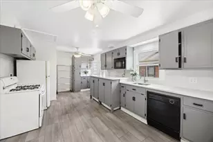 11637 S Harry J Rogowski Dr, Merrionette Park, IL 60803 - Photo 6