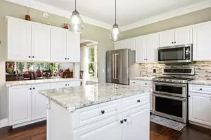 2560 Westminster Ln, Aurora, IL 60506 - Photo 12