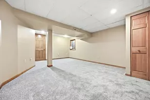 2560 Westminster Ln, Aurora, IL 60506 - Photo 38