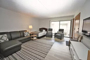 4946 Douglas Rd, Downers Grove, IL 60515 - Photo 10