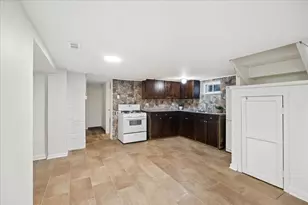 2410 Sunnyside Ave, Westchester, IL 60154 - Photo 16