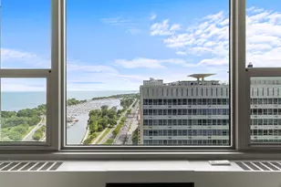 3600 N Lake Shore Dr, Chicago, IL 60613 - Photo 10