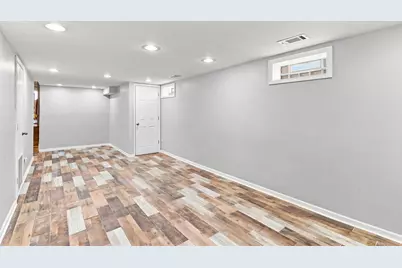 9010 S Parnell Avenue, Chicago, IL 60620 - Photo 18