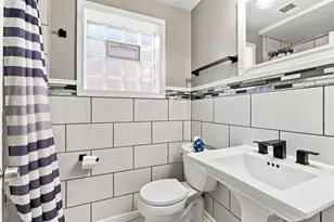 9010 S Parnell Ave, Chicago, IL 60620 - Photo 16