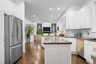 458 Naida Ter, Highland Park, IL 60035 - Photo 8