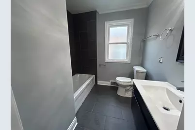 12211 S Lafayette Avenue, Chicago, IL 60628 - Photo 10