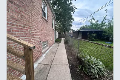 12211 S Lafayette Avenue, Chicago, IL 60628 - Photo 18