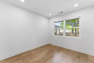 145 Wildwood Rd, Elk Grove Village, IL 60007 - Photo 16