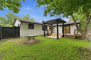 145 Wildwood Rd, Elk Grove Village, IL 60007 - Photo 28