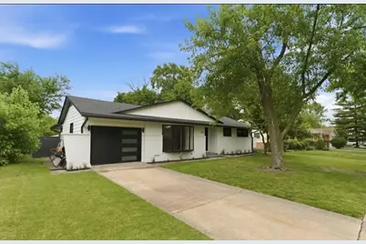 145 Wildwood Road, Elk Grove Village, IL 60007 - Photo 1